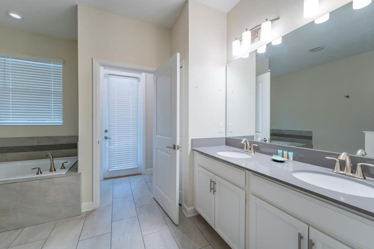 Charming 9Br Villa W Theme & Game Rooms By Disney Kissimmee Exteriör bild